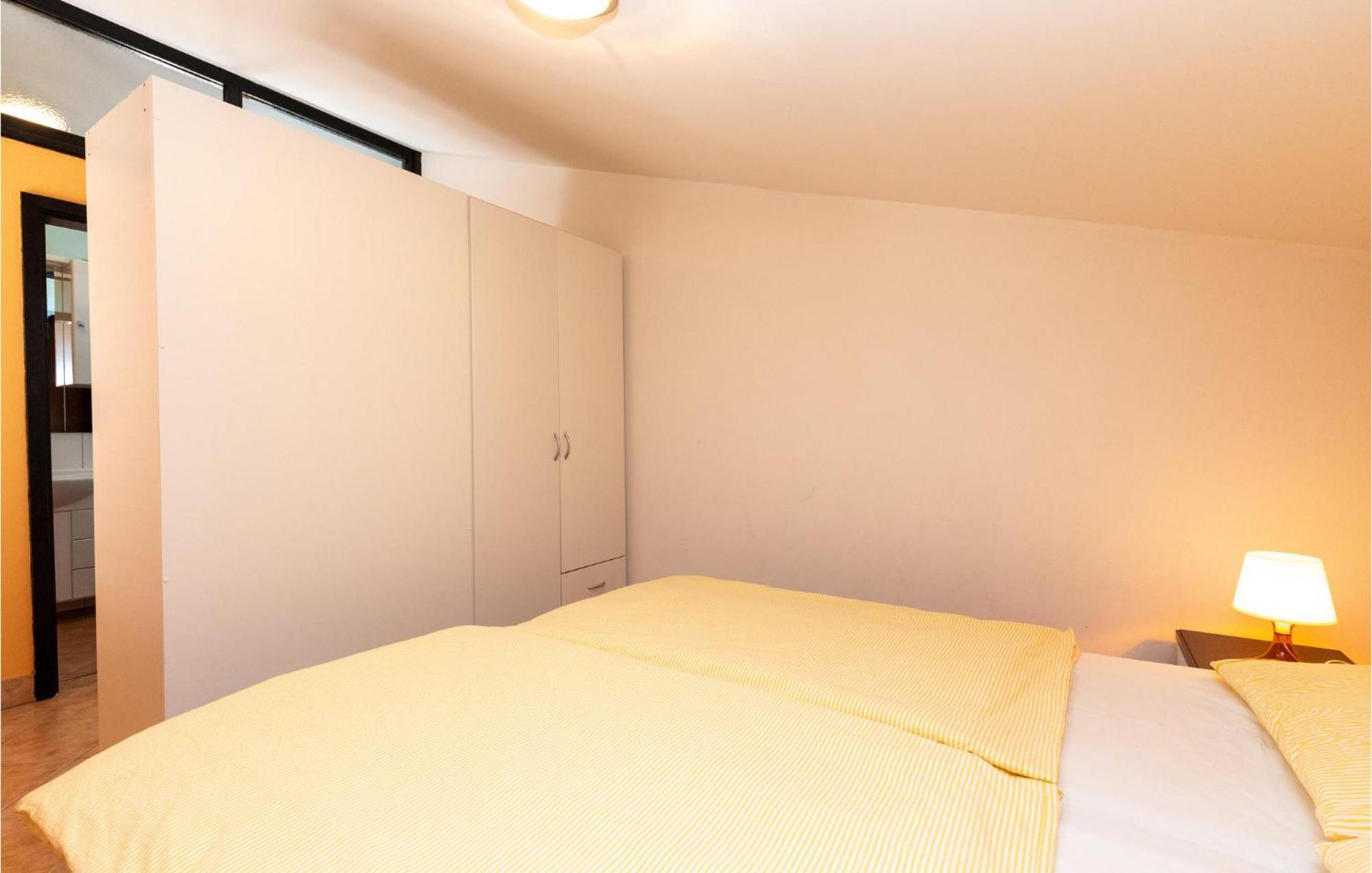 1 Bedroom Cozy Apartment In ยาดราโนโว ภายนอก รูปภาพ