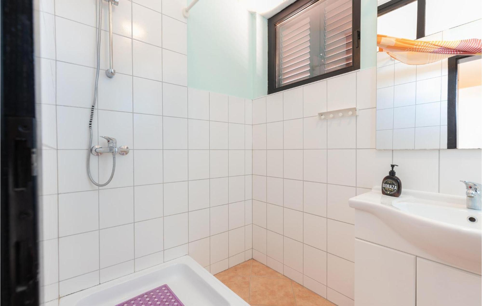 1 Bedroom Cozy Apartment In ยาดราโนโว ภายนอก รูปภาพ
